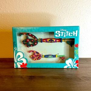 Stitch and Scrump Collectible Key Set